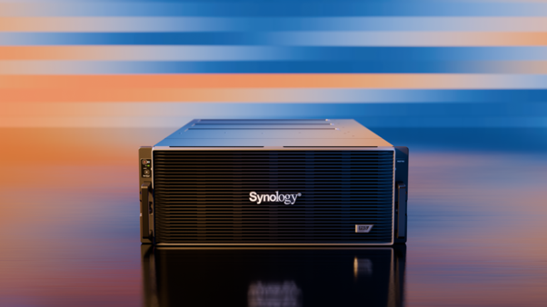 Synology je predstavio PAS7700, svoj prvi aktivno-aktivni NVMe all-flash sustav za pohranu podataka namijenjen poslovnim okruženjima s najzahtjevnijim opterećenjima. Rješenje objedinjuje iznimne performanse, neprekidnu dostupnost i napredne funkcije zaštite podataka za kritične poslovne aplikacije.